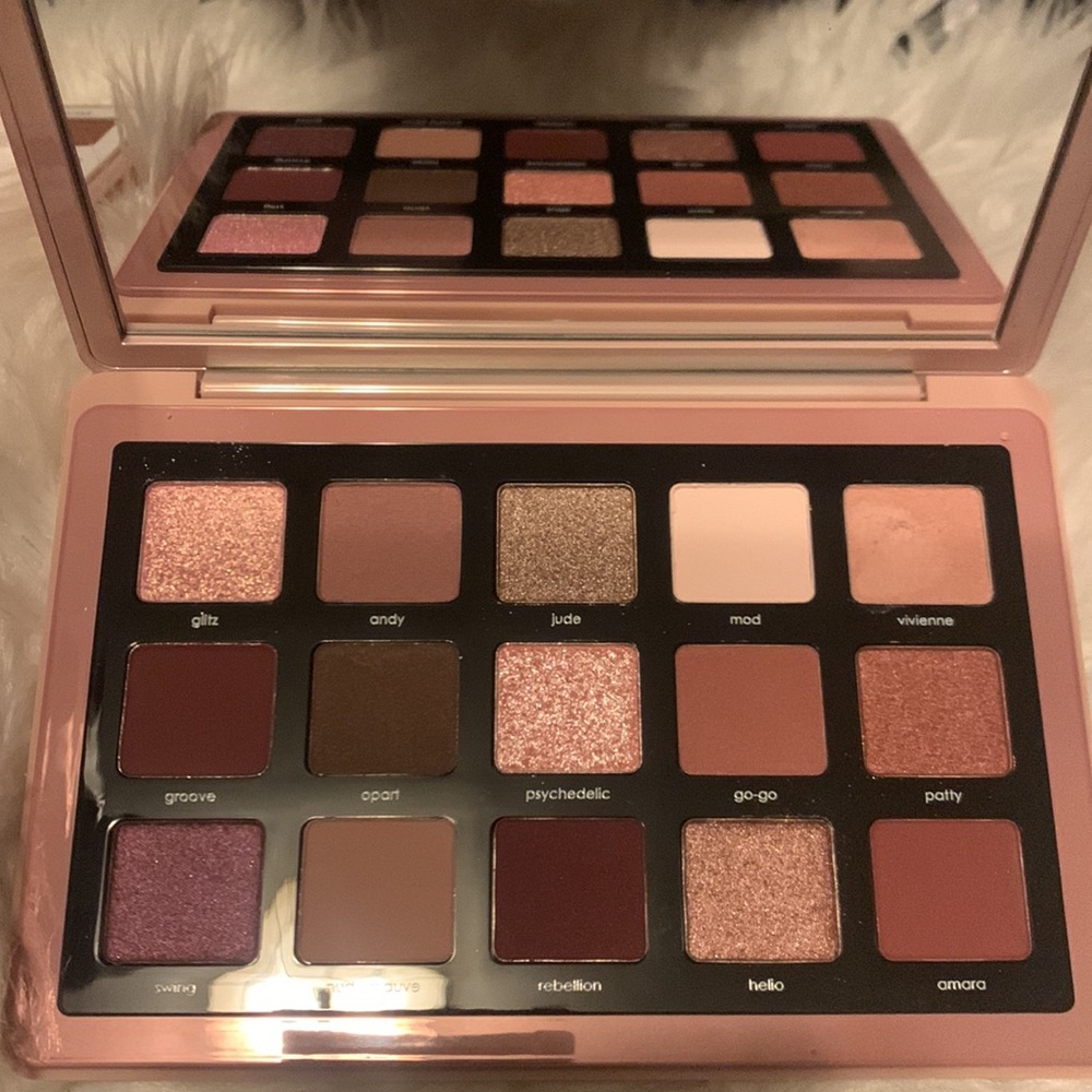 Natasha Denona. 2 pallets. Light use